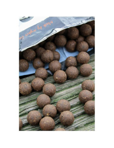 Dynamite Baits BIG FISH PEPPERED SQUID BOILIES 2