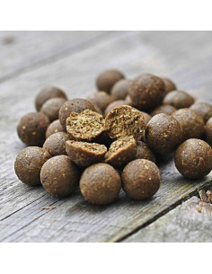 Boilies Dynamite Baits HOT FISH - GLM 2
